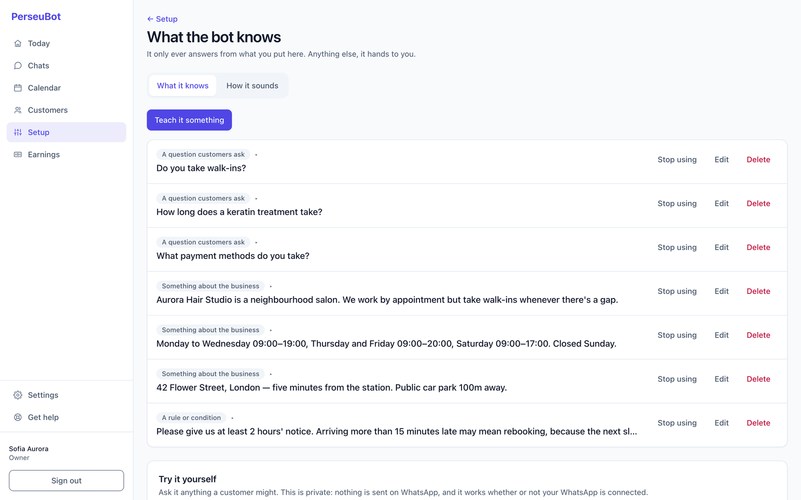 The PerseuBot console showing what the bot knows: services with prices, opening hours, cancellation policy and frequently asked questions.